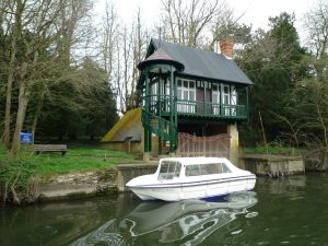 What a smart boathouse