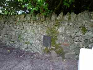 19th century 'hole in the wall'???